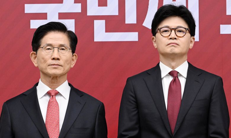 국민의힘 김문수 대선후보(왼쪽), 한동훈 전 대표. 뉴스1