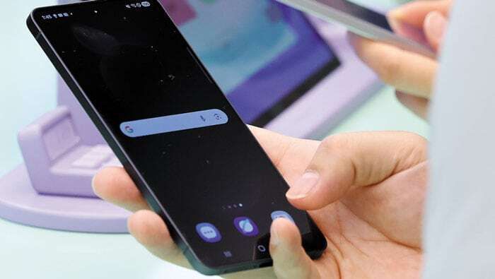 잇따른 해킹 사건으로 개인정보 유출 우려가 커지자 삼성전자가 스마트폰 보안을 한층 강화하고 있다. 뉴스1