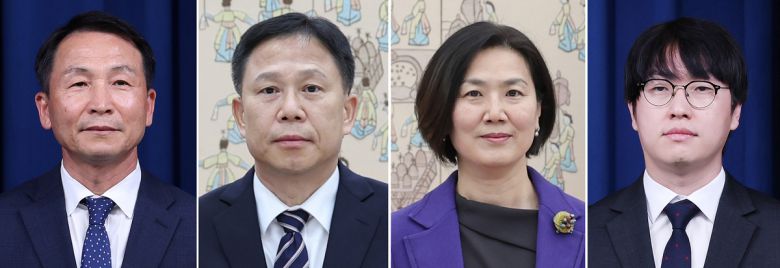 이재명 대통령이 15일 국가안보실 1차장에 김현종 전 국방개혁비서관을 임명했다. 국가안보실 2차장에는 임웅순 주캐나다 대사를, 3차장에는 오현주 주교황청 대사를 각각 임명했다. AI미래기획수석에는 하정우 네이버클라우드 인공지능(AI)혁신센터장을 임명했다. 왼쪽부터 김현종 국가안보실 1차장·임웅순 국가안보실 2차장·오현주 국가안보실 3차장·하정우 AI미래기획수석. 뉴스1