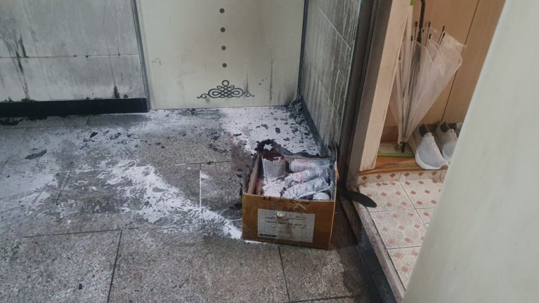 15일 충북 청주시 한 건물에서 방화로 추정되는 불이 나는 등 3건의 화재가 이어졌다. 충북소방본부 제공