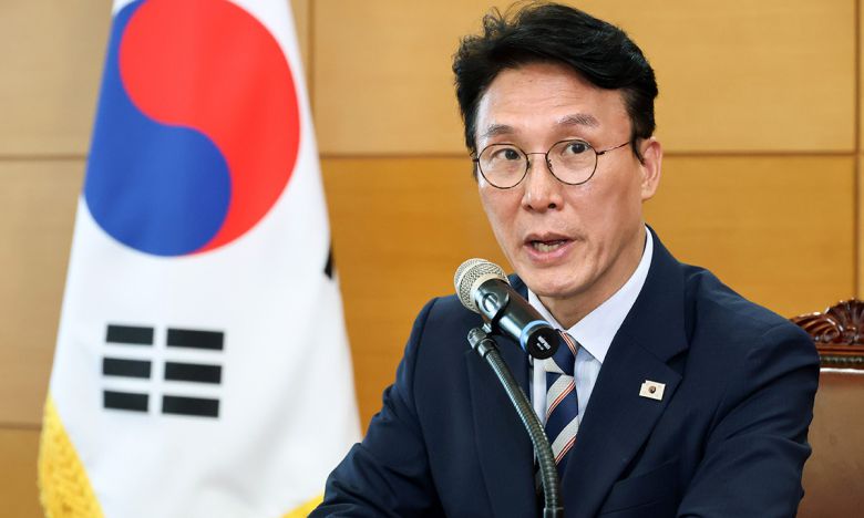 김민석 국무총리 후보자가 16일 서울 종로구 금융감독연수원에 마련된 청문회 준비단 사무실에서 열린 경제·민생분야 부처 업무보고에서 모두발언을 하고 있다. 공동취재사진