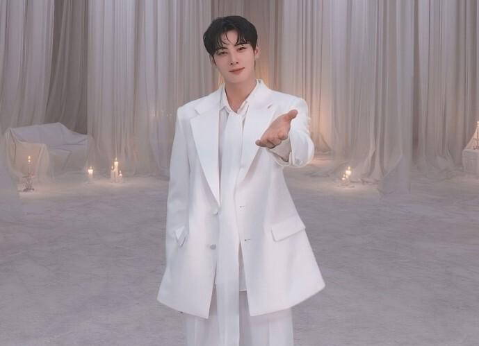 차은우와 함께 하는 영화관 VR 콘서트가 개봉했다. 어메이즈 제공