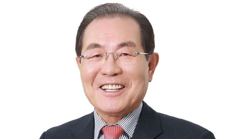 윤동한 한국콜마 회장. 콜마비앤에이치 제공