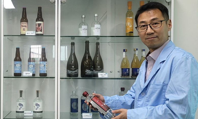 이대형 경기도농업기술원 농식품개발팀 연구사는 “주변에서 쉽게 접할 수 있는 음식과 어울리는 술들이 있고 이들과 함께 먹고 마시면 더욱 재미가 있을 것”이라고 말했다.