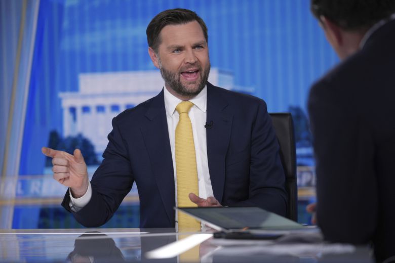 JD 밴스 미국 부통령이 폭스뉴스에 출연해 인터뷰를 하고 있다. AP연합뉴스