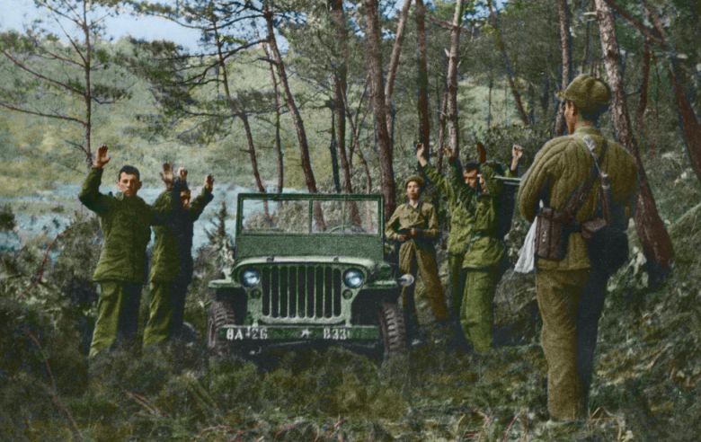 1950년 중공군이 미군 포로를 생포하는 장면.