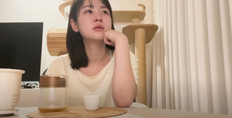 심은우가 자신의 유튜브 채널을 통해 대중에게 인사를 전했다. 유튜브 채널 '쉼, 은우' 영상 캡처