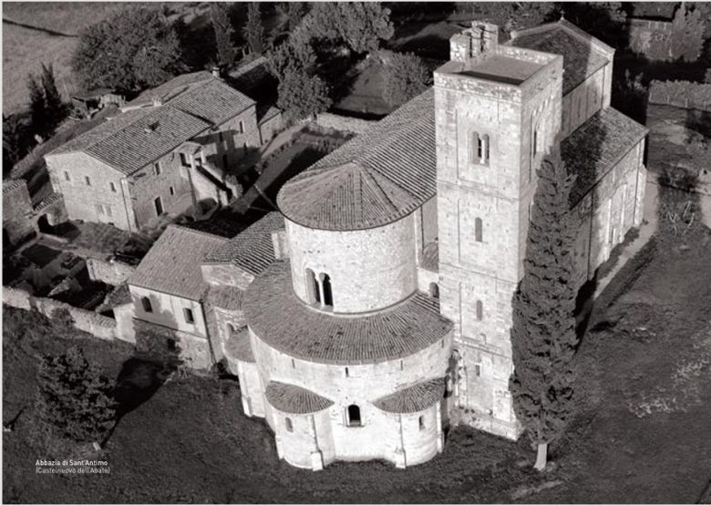 산탄티모 수도원. 브루넬로디몬탈치노협회