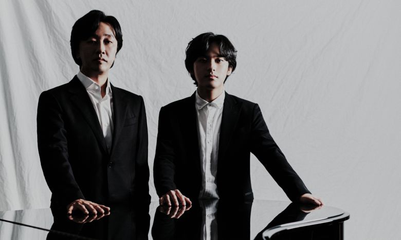 12일 아트센터인천 콘서트홀을 시작으로 14일 서울 롯데콘서트홀, 15일 서울 예술의전당 콘서트홀에서 듀오 리사이틀을 여는 피아니스트 임윤찬(오른쪽)과 손민수. 목프로덕션 제공