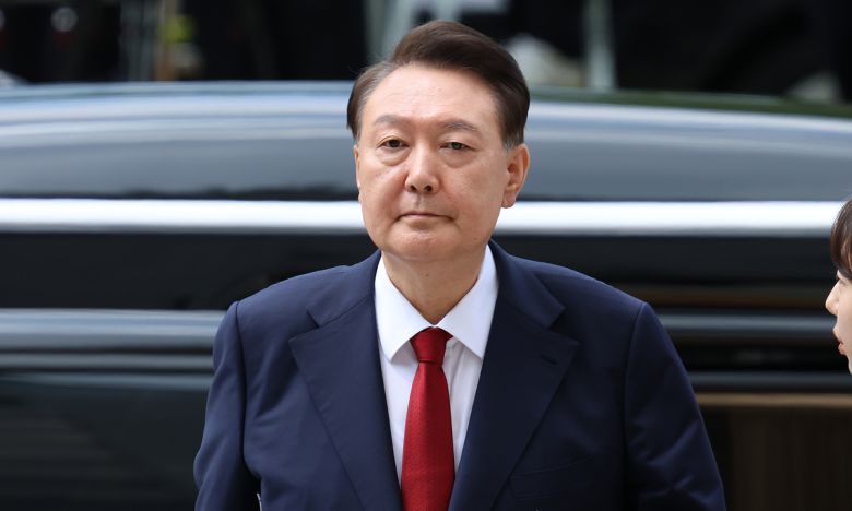 윤석열 전 대통령이 9일 서울 서초구 서울중앙지방법원에서 열린 구속 전 피의자심문(영장실질심사)을 받기 위해 출석하고 있다. 사진공동취재단