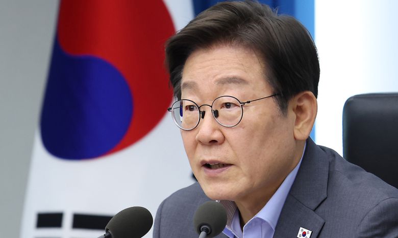 이재명 대통령이 10일 오후 서울 용산 대통령실에서 수석보좌관 회의를 주재하고 있다. 대통령실사진기자단