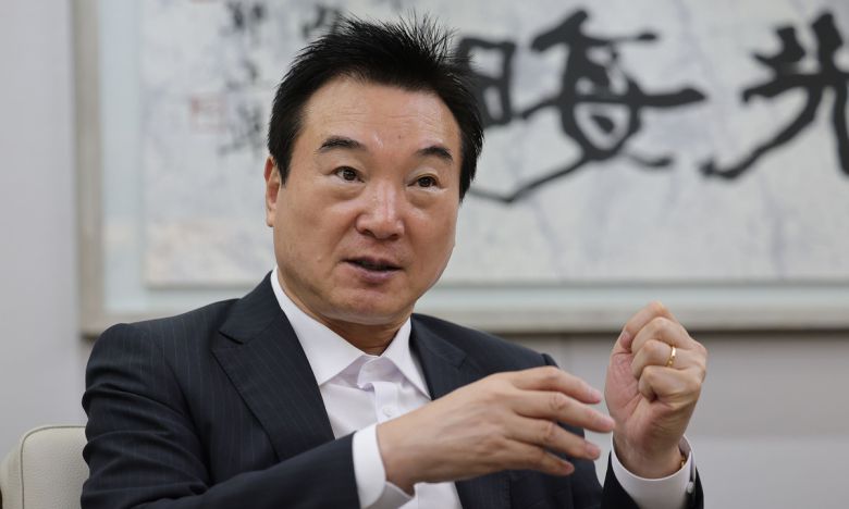 박현철 부국증권 대표가 13일 서울 여의도 부국증권 본사에서 세계일보와 인터뷰를 하고 있다. 박 대표는 이재명정부의 증시부양책에 대해 “국내 증시의 체질을 개선하고 투자자 신뢰를 회복하는 데 중요한 역할을 할 것”이라고 평가하는 한편, “정책의 성공은 일관성과 실행력에 달려있다”고 조언했다. 이재문 기자