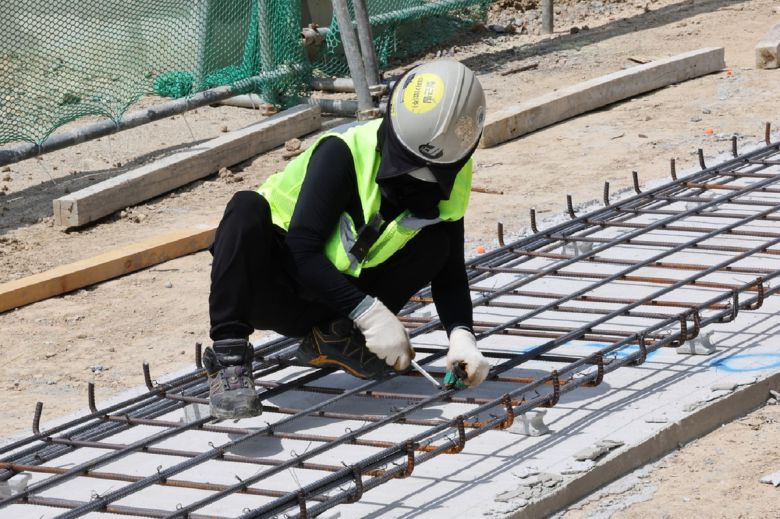 폭염 속에서 노동자들이 작업하고 있다. 연합뉴스