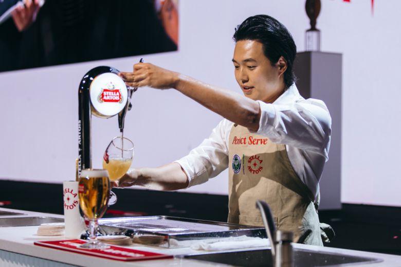 첫 한국인 스텔라 아르투아 ‘글로벌 드래프트 마스터(Global Draught Master)’가 탄생했다. 오비맥주 제공