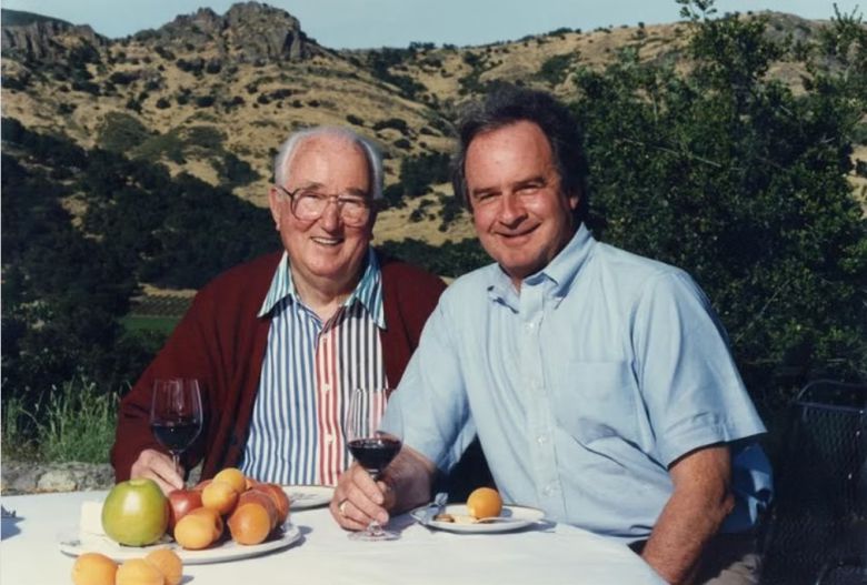 네이든 페이(왼쪽)와 워렌 위니아스키. 홈페이지