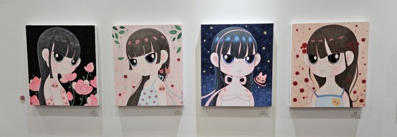 작가 비비조(조혜윤)가 만들어낸 미소녀 ‘벼리’(별, Byuli)는 천만근 무거운 일상을 겨우 살아내는 우리를 위로해준다.