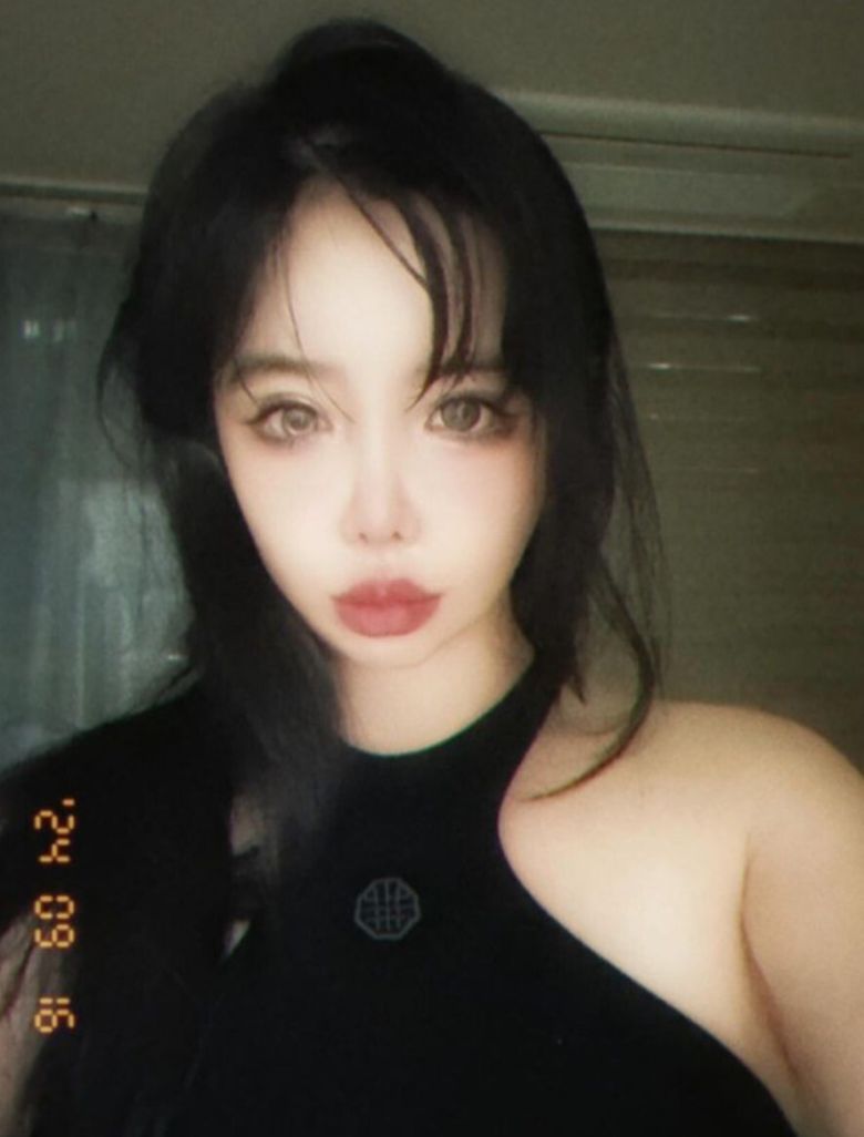 권은비와 박봄이 '워터밤 부산'에 불참하게 됐다. 박봄 인스타그램 캡처