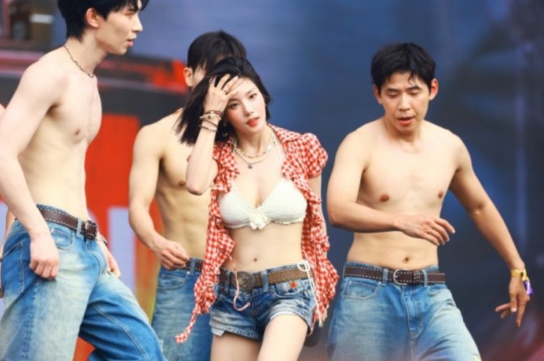 권은비와 박봄이 '워터밤 부산'에 불참하게 됐다. 더블앤(W&) 제공