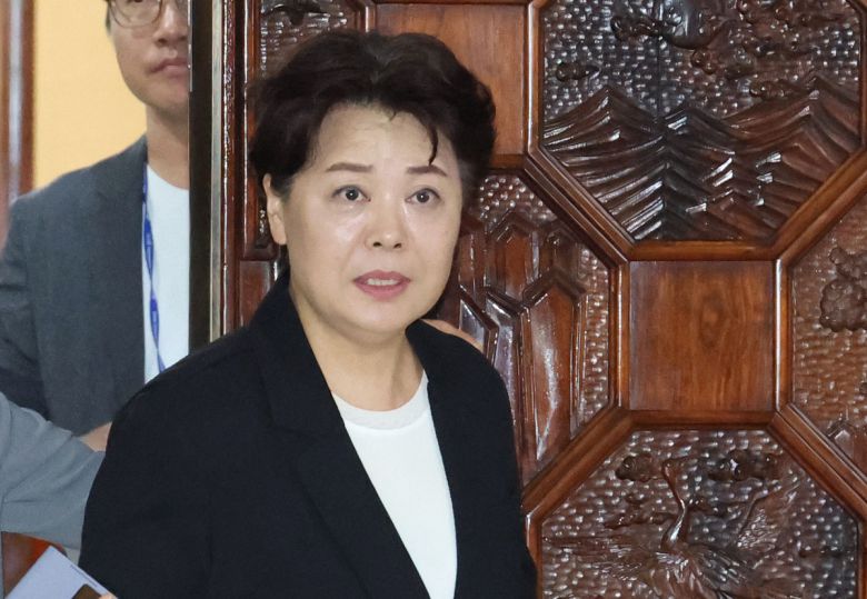 국민의힘 윤희숙 혁신위원장이 지난 23일 오후 서울 여의도 국회에서 열린 의원총회를 마치고 이동하고 있다. 뉴스1