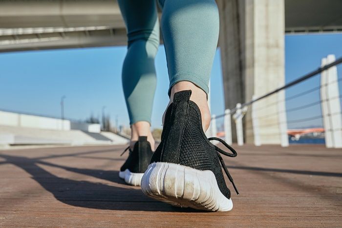 하루 15분만 빠르게 걸어도 장기적으로 모든 원인에 의한 사망 위험을 20% 가까이 줄일 수 있다는 연구 결과가 나왔다. 케티이미지뱅크