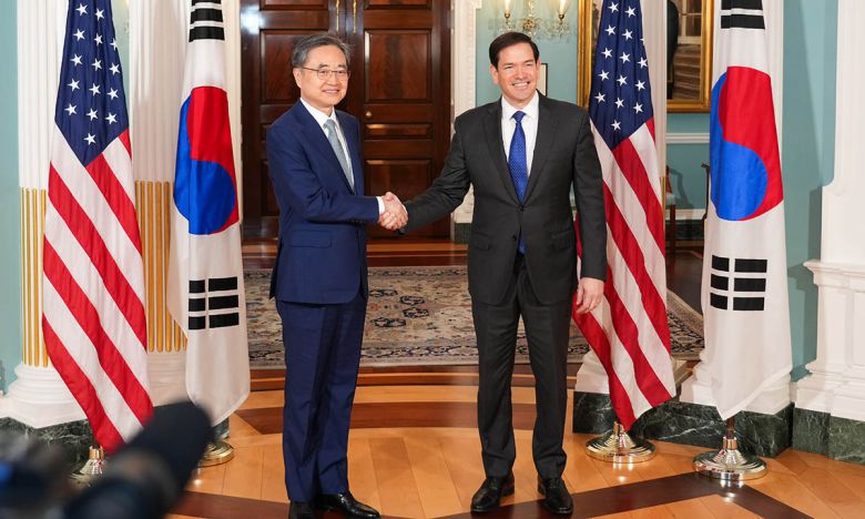 조현 외교부 장관이 7월 31일(현지시간) 미국 워싱턴DC 국무부에서 마코 루비오 국무부 장관과 악수하고 있다. 외교부 제공