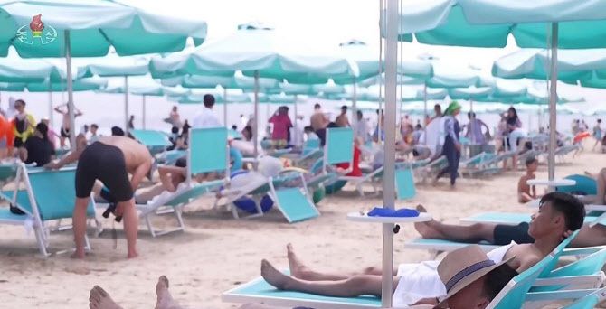 원산 갈마 지구 내국인 해변. 조선중앙TV/연합