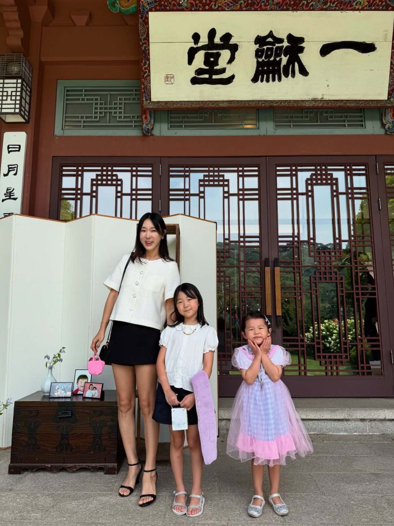 이지혜와 큰딸 태리, 둘째 딸 엘리. 이지혜 SNS 캡처