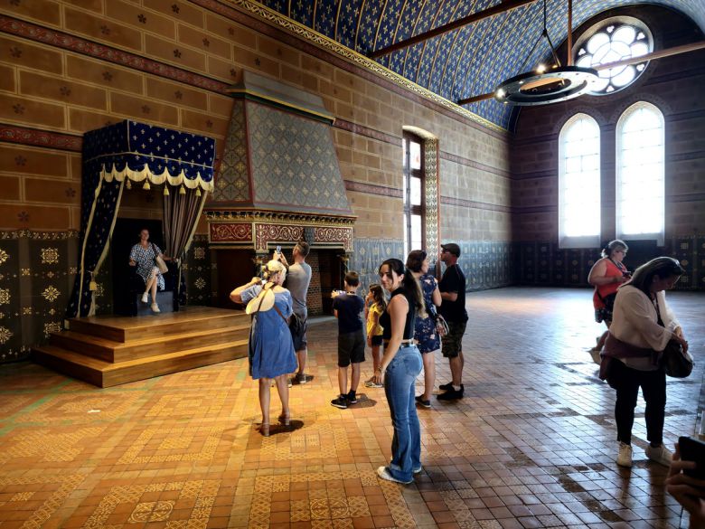 블루아성 고딕양식 건물 국가관.