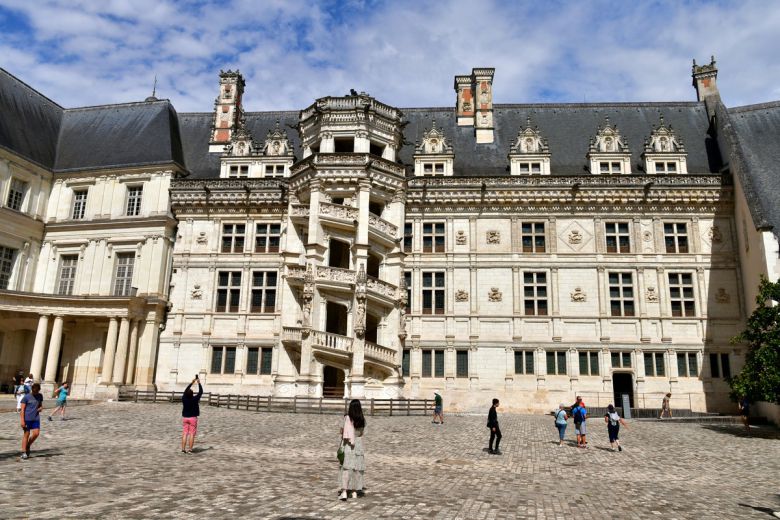 블루아성 프랑수아 1세 건물.