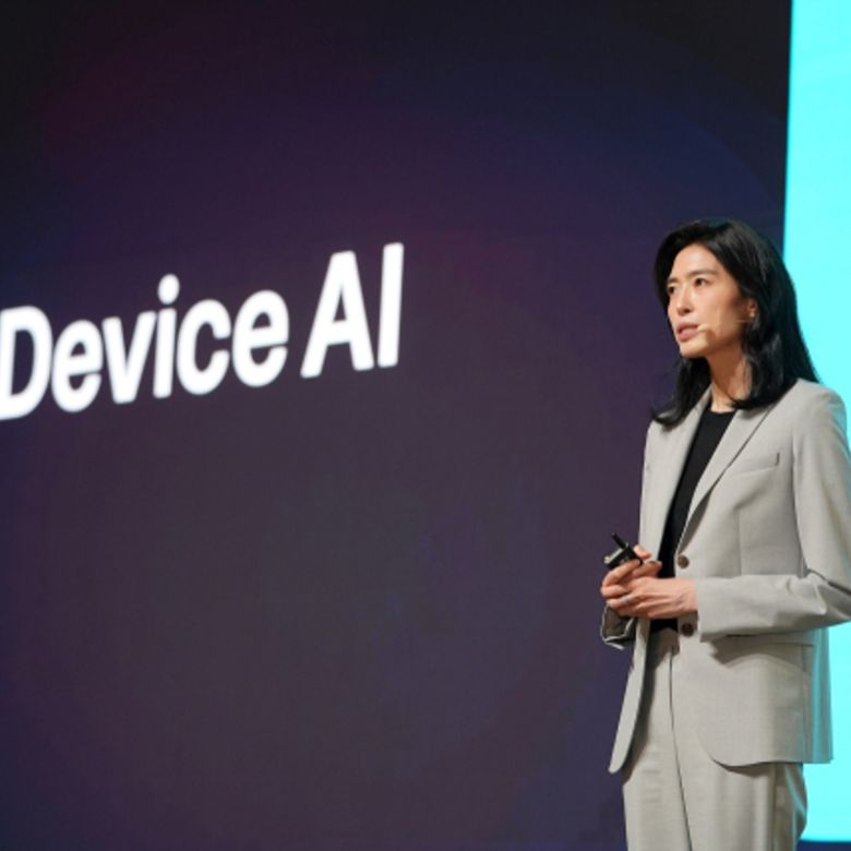 23일 ‘이프(if) 카카오’ 콘퍼런스에서 발표하는 정신아 카카오 대표. 카카오 제공