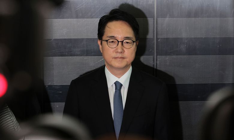 심우정 전 검찰총장이 30일 이종섭 전 국방부 장관 호주 도피 의혹과 관련된 조사를 받기 위해 서울 서초구 순직해병특검팀에 피의자 신분으로 출석하고 있다. 연합뉴스