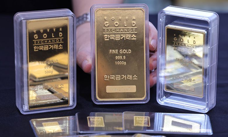 서울 종로구 한국금거래소 종로본점에 진열된 골드바 모습. 뉴스1