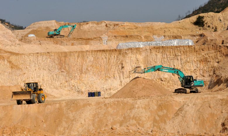 중국 장시성 간현의 한 희토류 광산의 채굴 현장. 뉴시스