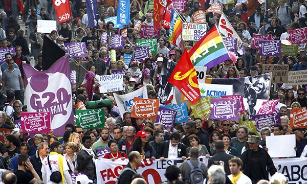 반세계화 시위를 벌이는 시위대