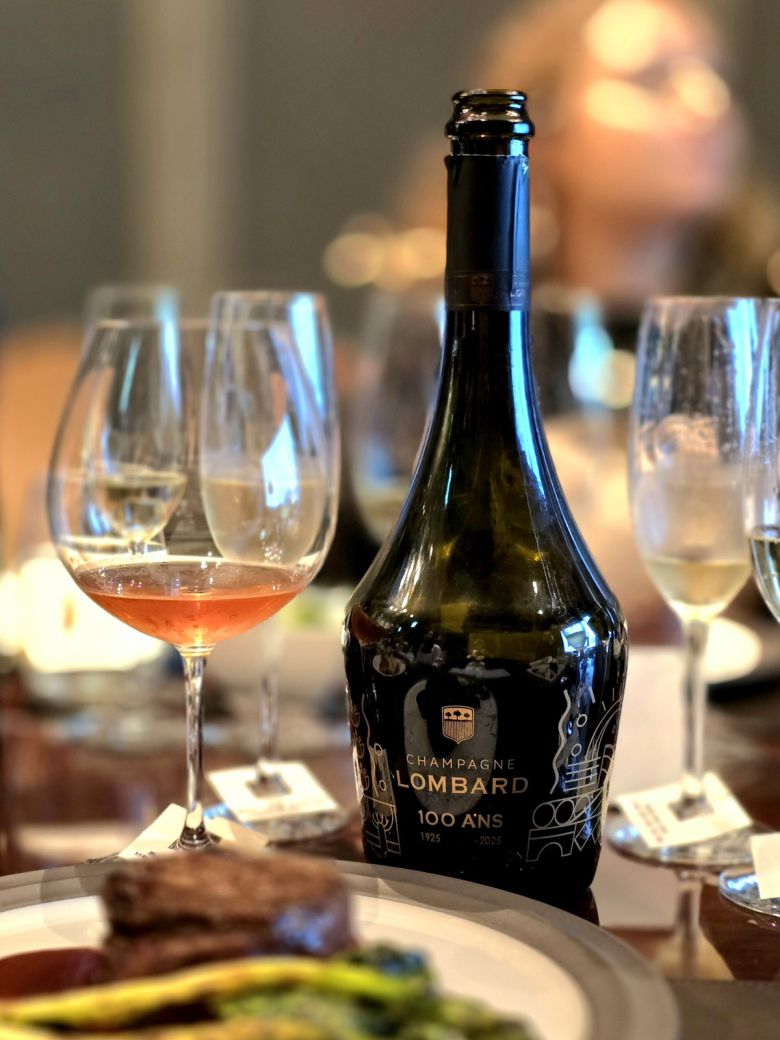 롬바흐 100주년 기념 스페셜 에디션 로제 드 세니에 베르즈네 그랑크뤼 ‘레 마르키즈’. 최현태 기자