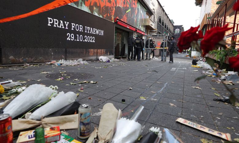 서울 용산구 이태원 참사 사고 현장에서 경찰과 국립과학수사연구원 관계자 등이 2차 현장감식을 하고 있다. 연합뉴스