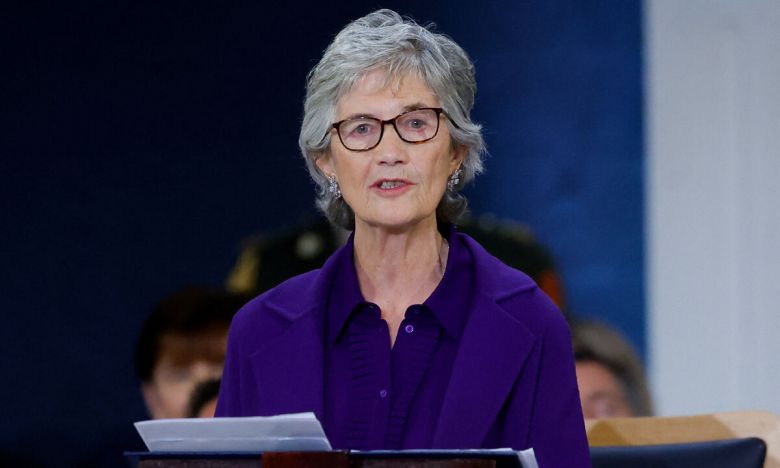 캐서린 코널리 신임 아일랜드 대통령이 11일(현지시간) 취임식에서 연설하고 있다. AP연합뉴