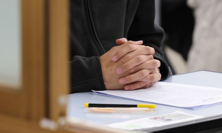 2026학년도 대학수학능력시험일인 13일 서울 종로구 경복고등학교에 마련된 고사장에서 수험생들이 시험 시작을 준비하고 있다. 뉴스1