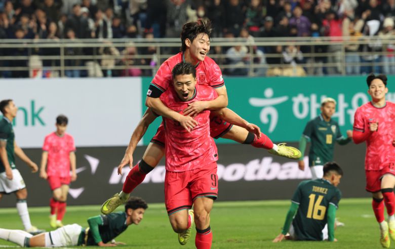 14일 오후 대전 유성구 대전월드컵경기장에서 열린 축구 국가대표팀 평가전 대한민국과 볼리비아의 경기에서 한국 조규성이 추가골을 넣은 뒤 기뻐하고 있다.   뉴시스