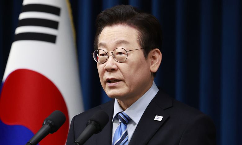 이재명 대통령이 14일 서울 용산 대통령실에서 한·미 간 관세·안보 합의를 문서화하는 '조인트 팩트시트(JFS·합동설명자료)' 관련 발표를 하고 있다. 뉴시스