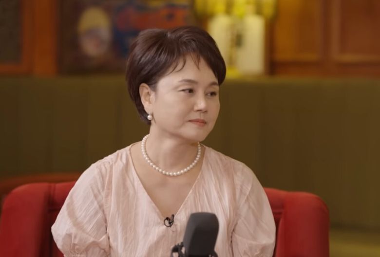 이경실이 판매하는 달걀이 난각번호와 가격을 두고 논란에 휩싸였다. 유튜브 채널 '롤링썬더' 영상 캡처