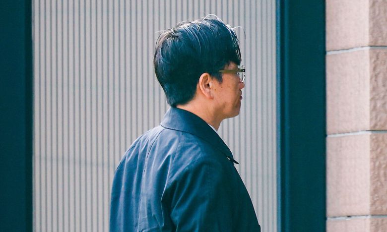 오동운 고위공직자범죄수사처장이 26일 경기 과천시 정부과천청사 공수처로 출근하고 있다. 뉴시스