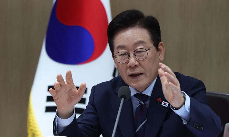 이재명 대통령이 2일 용산 대통령실 청사에서 열린 국무회의에서 모두 발언을 하고 있다. 대통령실사진기자단