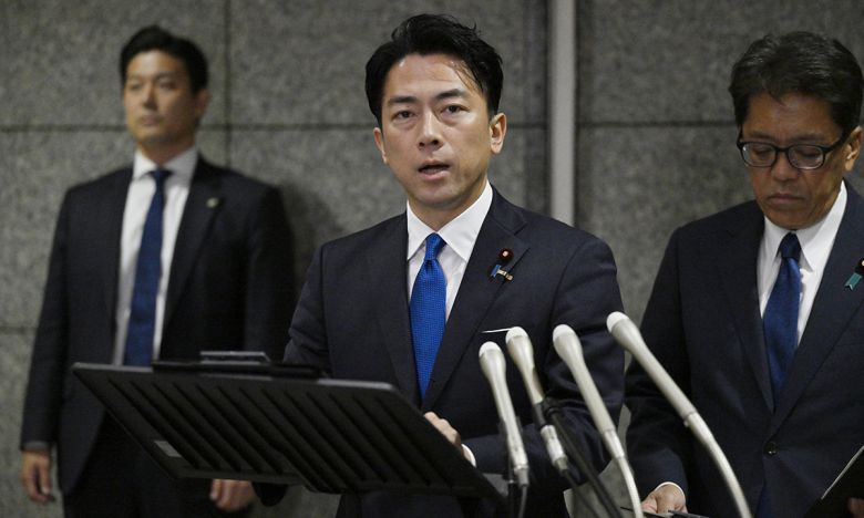 고이즈미 신지로 일본 방위상은 7일 새벽 긴급 기자회견을 열고 “매우 유감스럽다”며 중국 측에 항의하고 재발 방지를 요구했다. AP연합뉴스