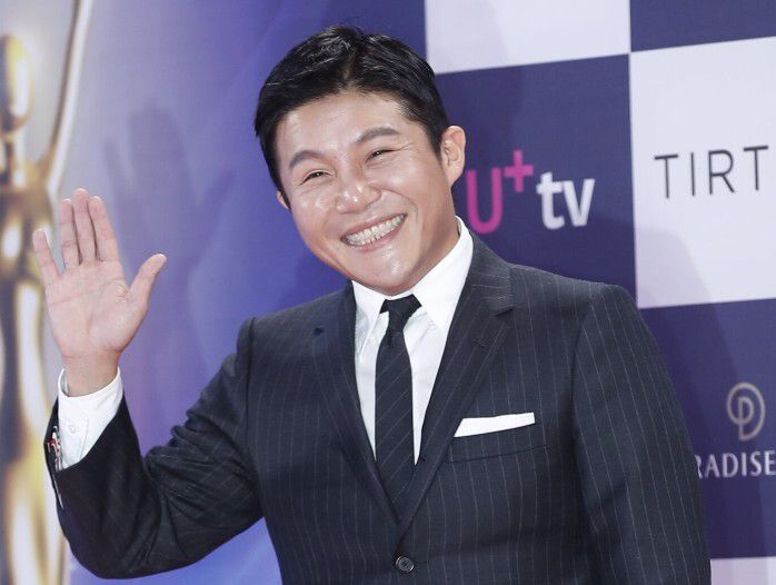 조세호가 예능 등 프로그램을 자진 하차하자 '조세호 조폭 연루설'을 제기했던 폭로자 A 씨가 추가 폭로를 하지 않겠다고 밝혔다. 뉴스1