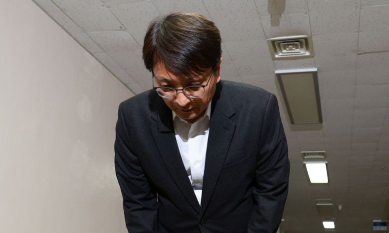 박대준 쿠팡 대표이사가 지난 11월 30일 정부서울청사에서 대규모 개인정보 유출 사고에 대해 공개 사과하고 있다. 연합뉴스