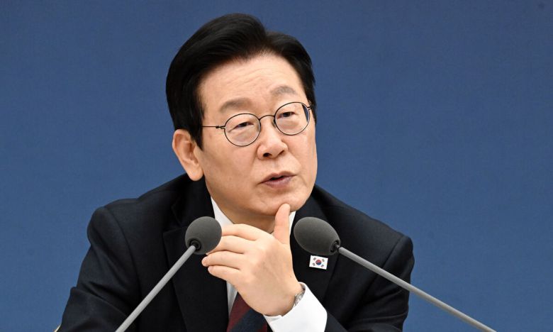 이재명 대통령이 11일 세종시 세종컨벤션센터 국제회의장에서 열린 2026년 부처 업무보고 농림축산식품부(농촌진흥청,산림청), 고용노동부에 대한 업무보고에서 발언을 하고 있다. 대통령실사진기자단