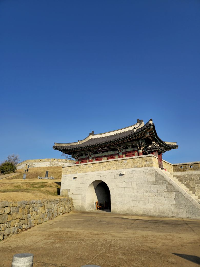 월곶돈대 조해루.