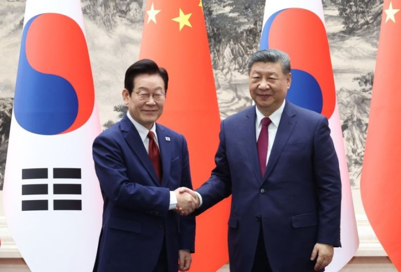 5일 중국을 국빈으로 방문한 이재명 대통령이 한·중 정상회담에 앞서 시진핑 중국 국가주석과 기념촬영을 하고 있다. 세계일보 자료사진