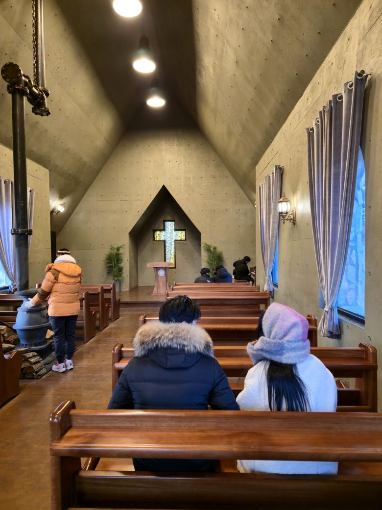 실버벨 교회 내부.